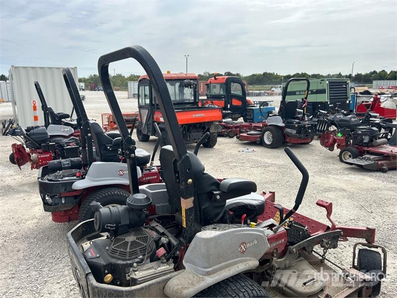 Exmark Lazer Z S-Series 4x2 Ride-On Lawn Mower Samojízdné sekačky