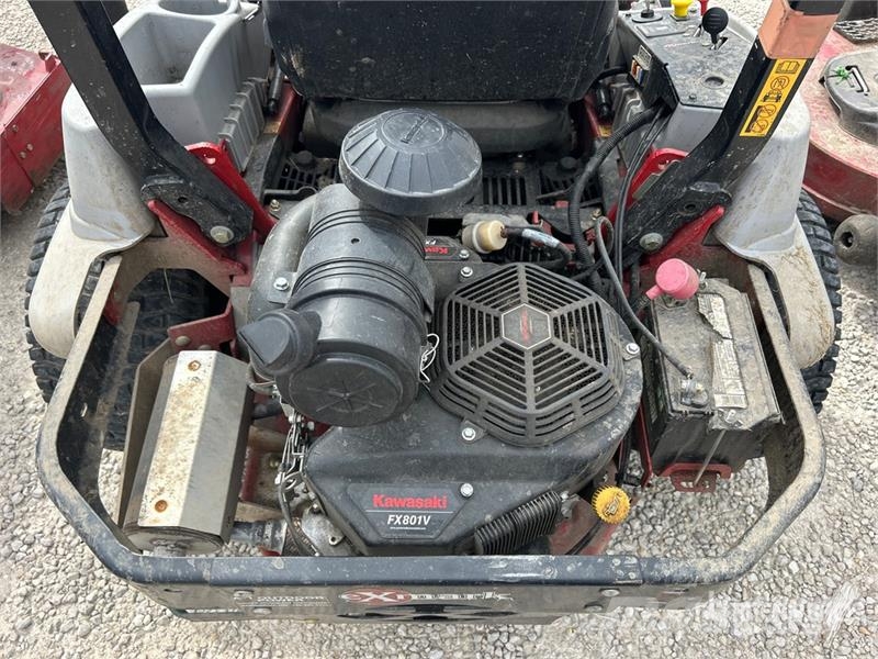 Exmark Lazer Z S-Series 4x2 Ride-On Lawn Mower Samojízdné sekačky