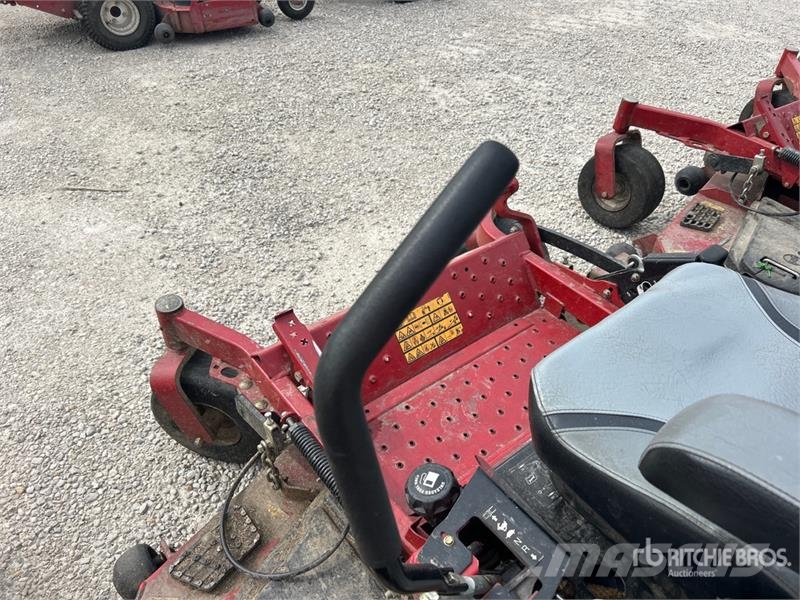 Exmark Lazer Z S-Series 4x2 Ride-On Lawn Mower Samojízdné sekačky
