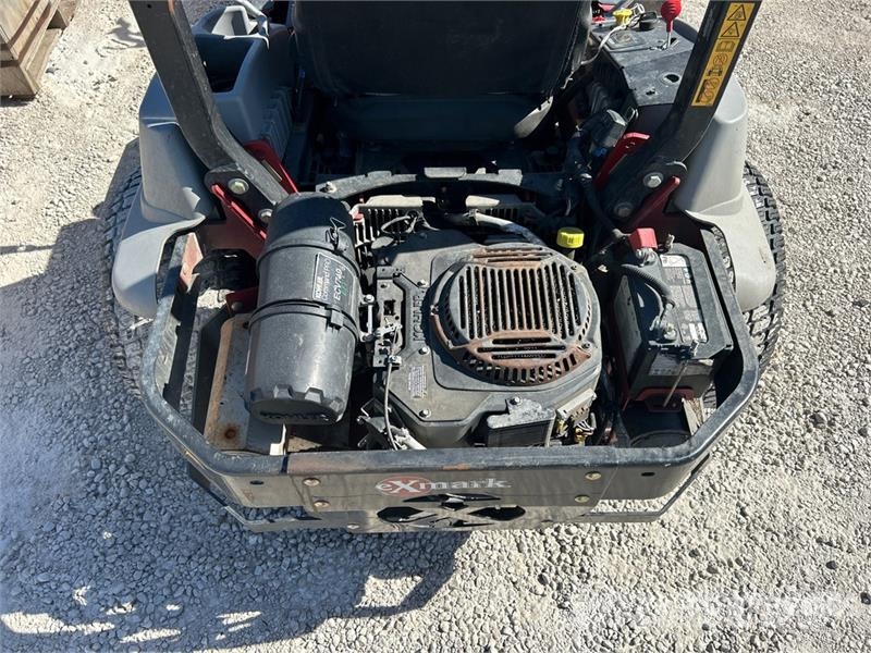 Exmark Lazer Z S-Series Zero-Turn Lawn Mower Самоходные газонокосилки