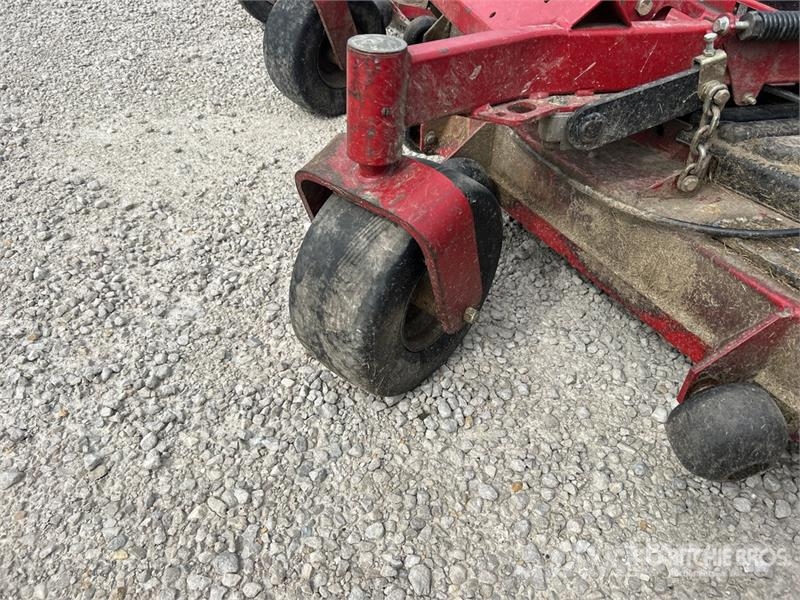 Exmark Lazer Z S-Series 4x2 Ride-On Lawn Mower Samojízdné sekačky