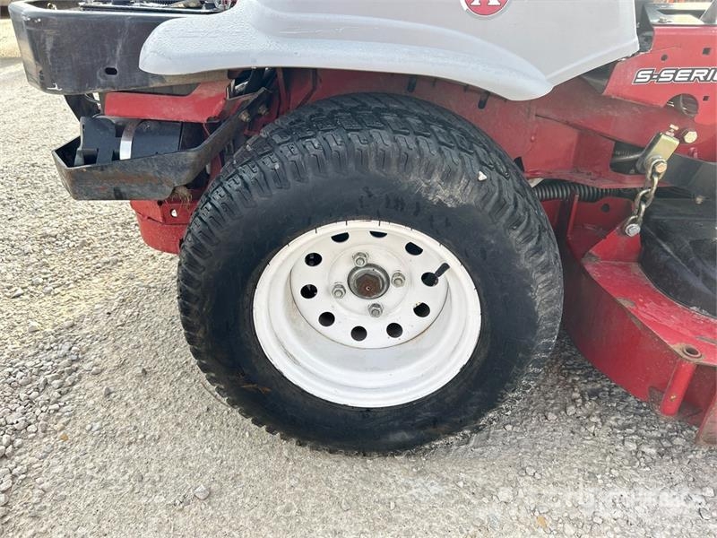 Exmark Lazer Z S-Series Ride-On Lawn Mower Vrtni traktor kosilnice