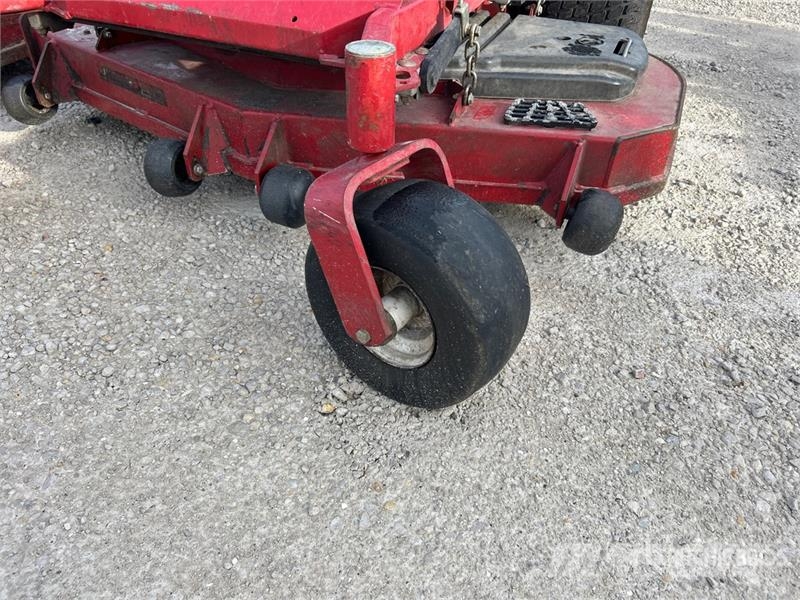 Exmark Lazer Z S-Series Ride-On Lawn Mower Samojízdné sekačky