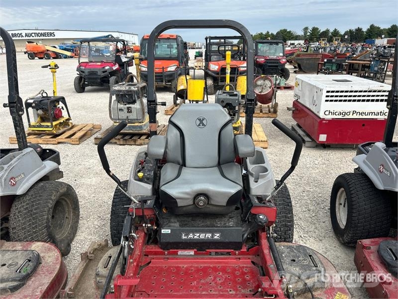 Exmark Lazer Z S-Series 4x2 Ride-On Lawn Mower Samojízdné sekačky