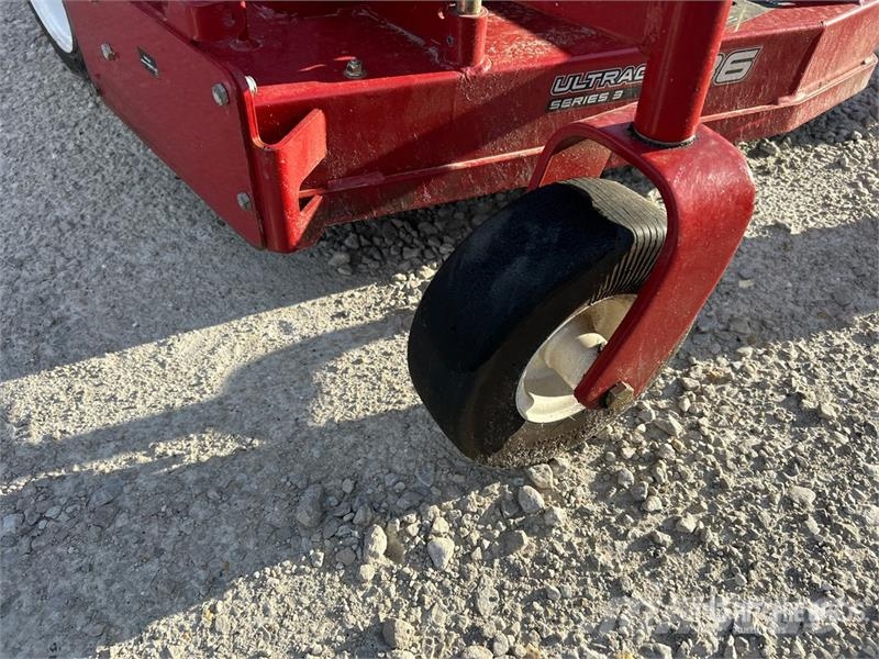 Exmark Staris E Series 4x2 Walk-Behind Lawn Mower Samojízdné sekačky