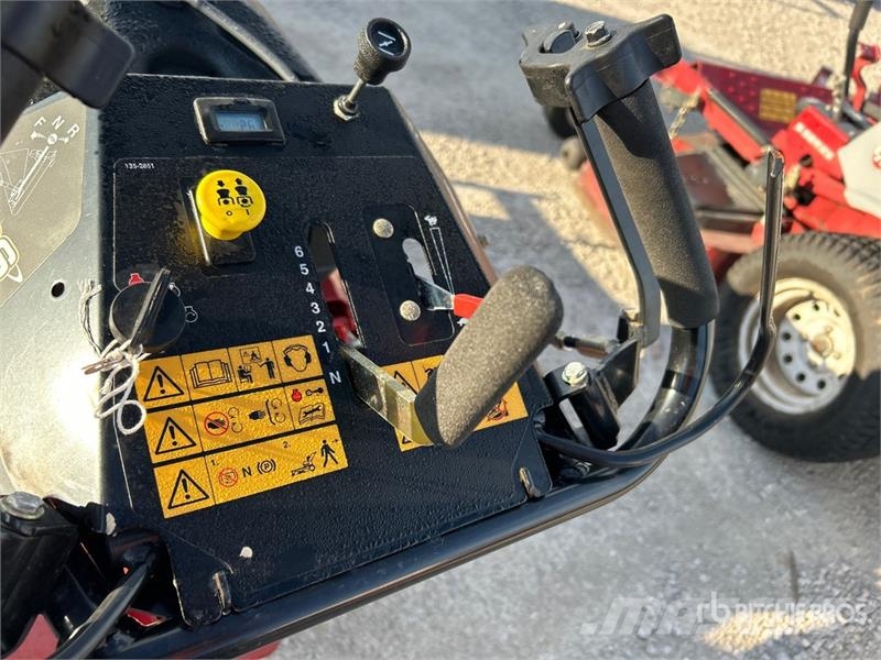 Exmark Staris E Series 4x2 Walk-Behind Lawn Mower Samojízdné sekačky