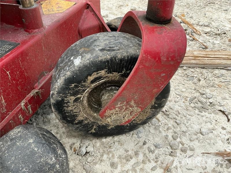 Exmark Turf Tracer S-Series 4x2 Walk-Behind Rough 48 in L ركوب الحشائش