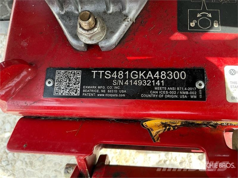 Exmark Turf Tracer S-Series Lawn Mower Самохідні газонокосарки