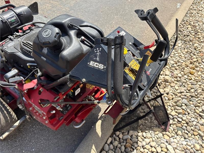 Exmark Turf Tracer X-Series Stand-On Lawn Mower Päältäajettavat ruohonleikkurit