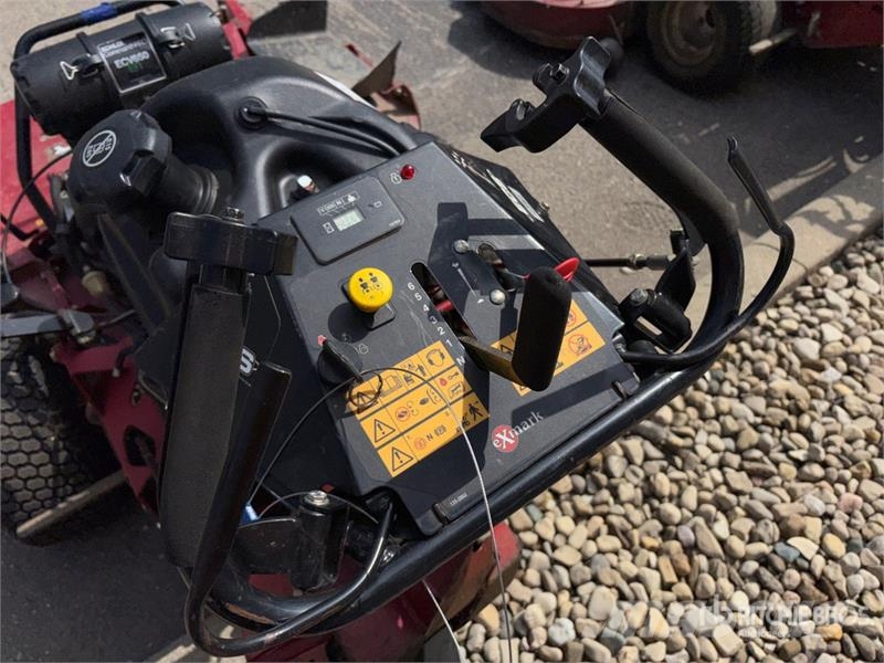 Exmark Turf Tracer X-Series 4x2 Walk-Behind Lawn Mower Cortadores de grama