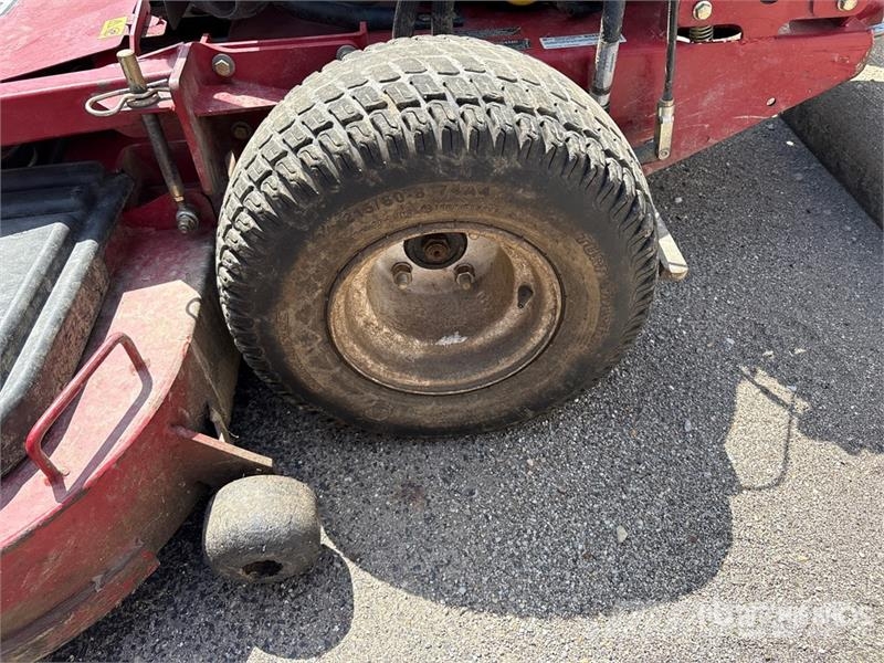 Exmark Turf Tracer X-Series Stand-On Lawn Mower Päältäajettavat ruohonleikkurit