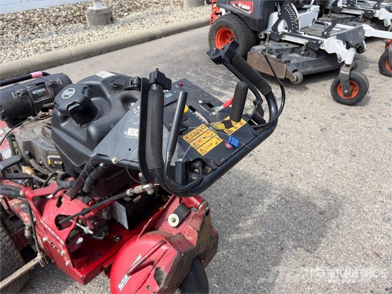 Exmark Turf Tracer X-Series 4x2 Walk-Behind Lawn Mower Cortadores de grama