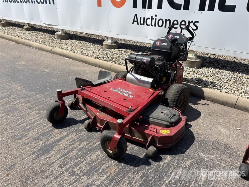 Exmark Turf Tracer X-Series Stand-On Lawn Mower Päältäajettavat ruohonleikkurit