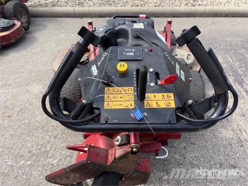 Exmark Turf Tracer X-Series 4x2 Walk-Behind Lawn Mower Cortadores de grama
