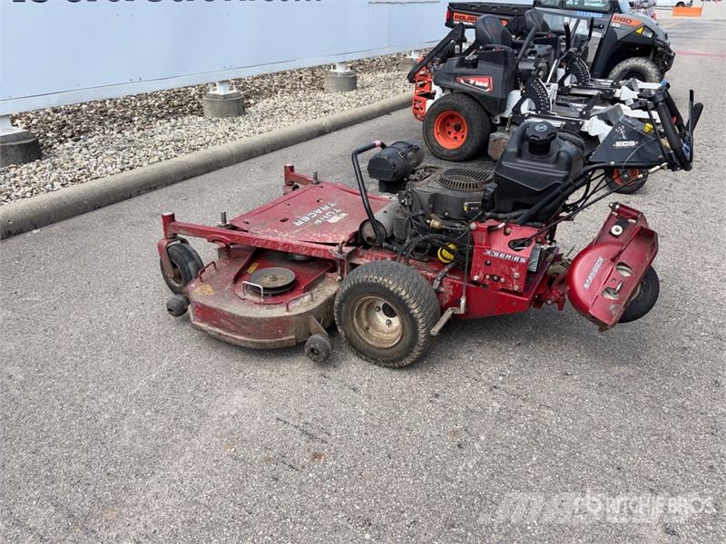Exmark Turf Tracer X-Series 4x2 Walk-Behind Lawn Mower Cortadores de grama