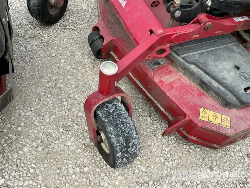 Exmark Vertex S Series 4x2 Stand-On Lawn Mower ركوب الحشائش