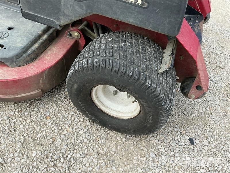 Exmark Vertex S Series 4x2 Stand-On Lawn Mower ركوب الحشائش