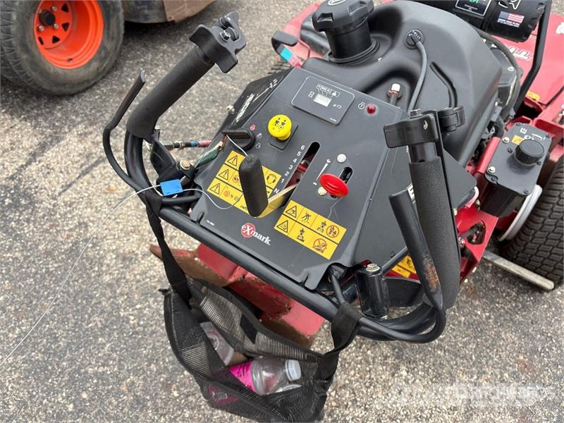 Exmark Walk-Behind Lawn Mower Traktorske kosilice