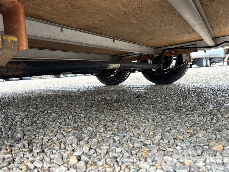 EZ Hauler 16 ft T/A Enclosed Trailer Gesloten opbouw trailers