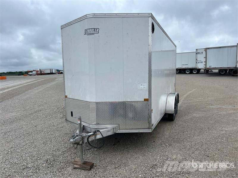 EZ Hauler 16 ft T/A Enclosed Trailer Gesloten opbouw trailers