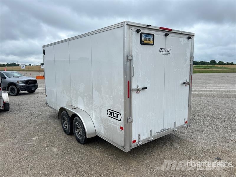 EZ Hauler 16 ft T/A Enclosed Trailer Gesloten opbouw trailers