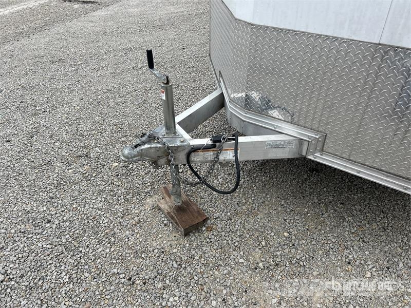 EZ Hauler 16 ft T/A Enclosed Trailer Gesloten opbouw trailers