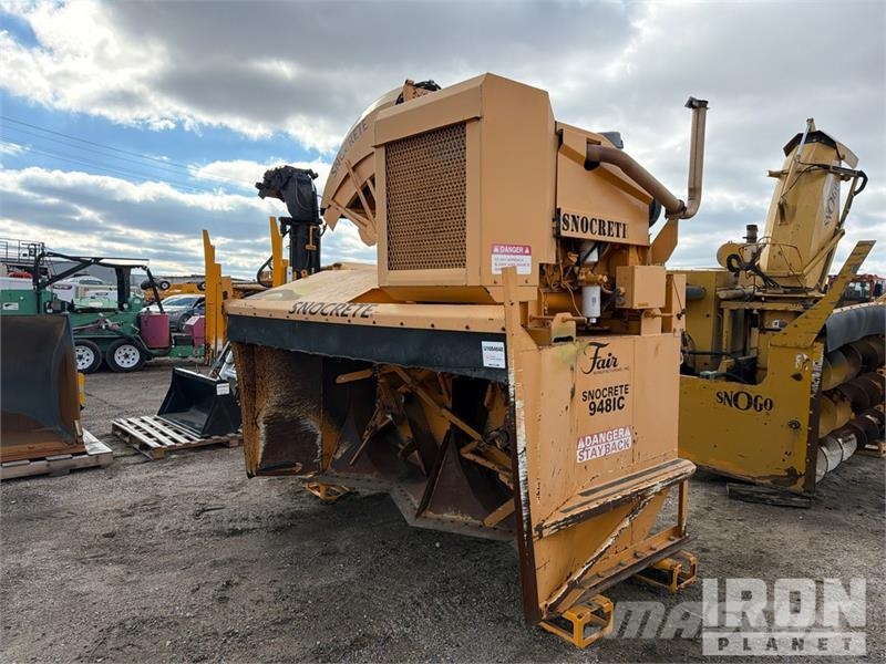 Fair Snocrete 9 ft 0 in Snow Blower - Fits Wheel Loader Souffleuse à neige