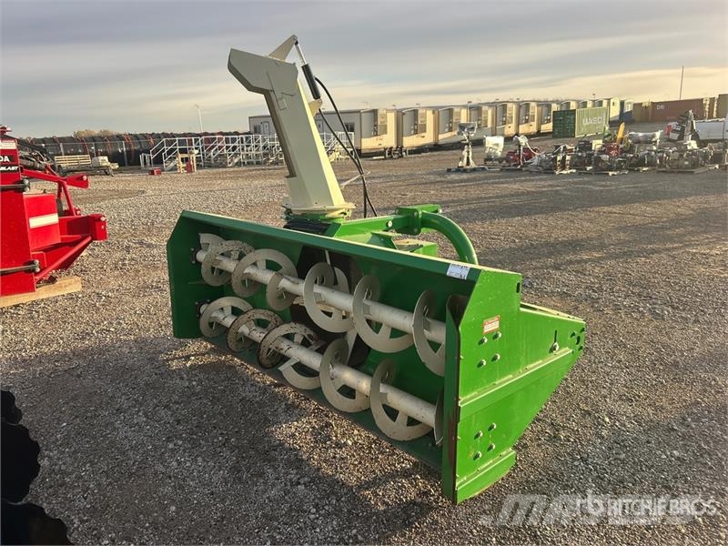 Farm King Y1080CG 9 ft Snow Blower - Fits Tractor Sniježne freze