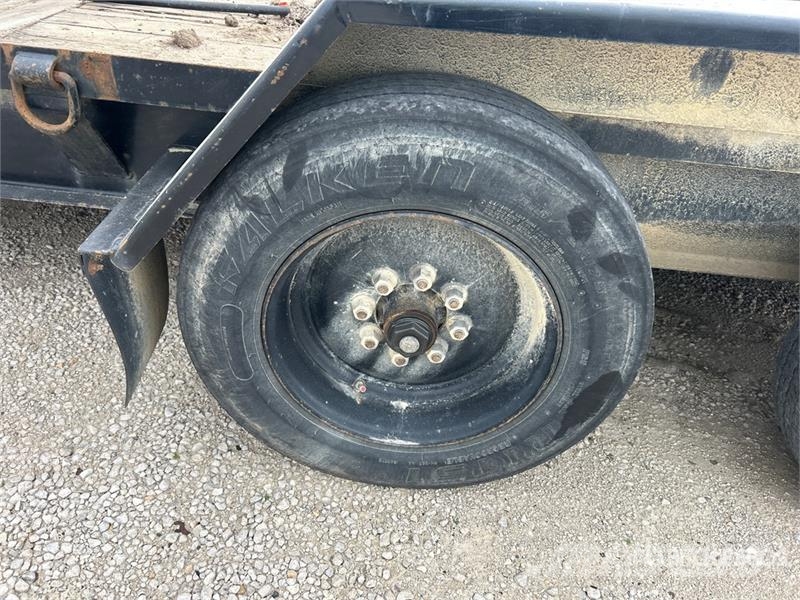 Felling 25 ft T/A Equipment Trailer Remolques para transporte de vehículos