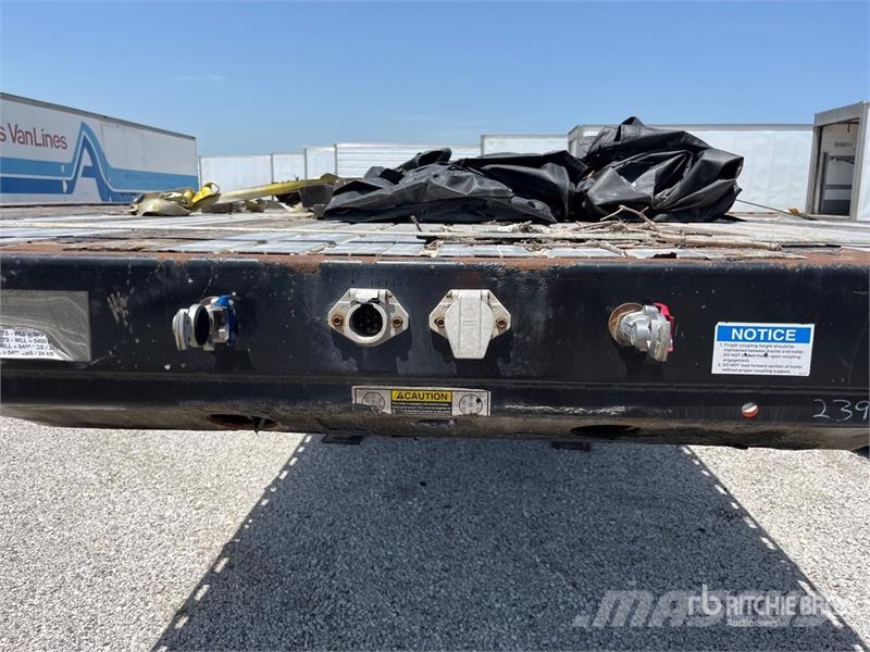 Fontaine HAICF12WSA 80000 lb 48 ft T/A Spread Axle Flatbed  Valníky