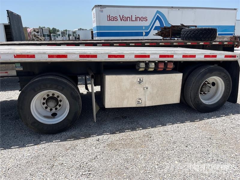 Fontaine HAICF12WSA 80000 lb 48 ft T/A Spread Axle Flatbed  Valníky
