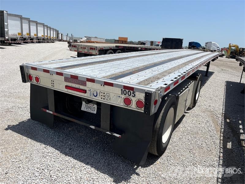 Fontaine HAICF12WSA 80000 lb 48 ft T/A Spread Axle Flatbed  Valníky