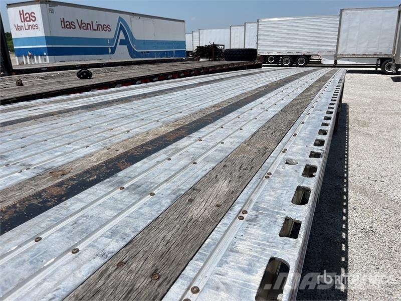Fontaine HAICF12WSA 80000 lb 48 ft T/A Spread Axle Flatbed  Valníky