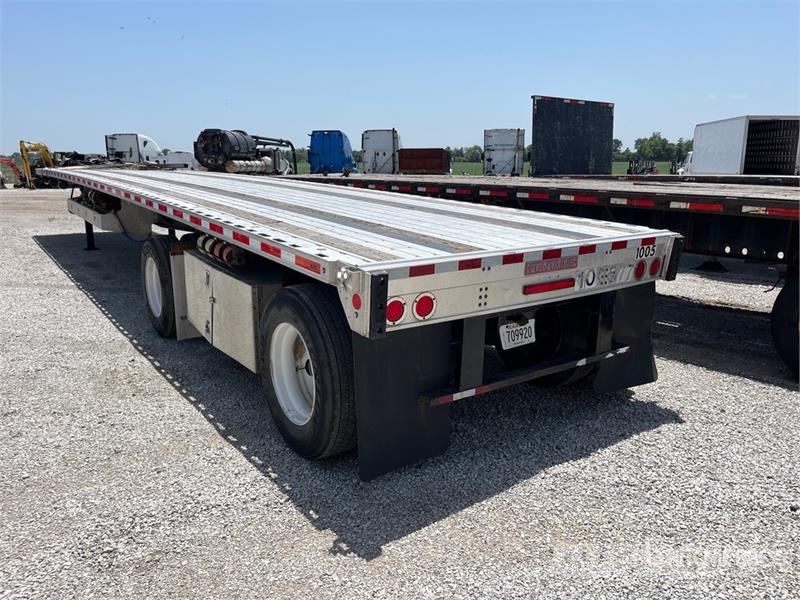 Fontaine HAICF12WSA 80000 lb 48 ft T/A Spread Axle Flatbed  Valníky
