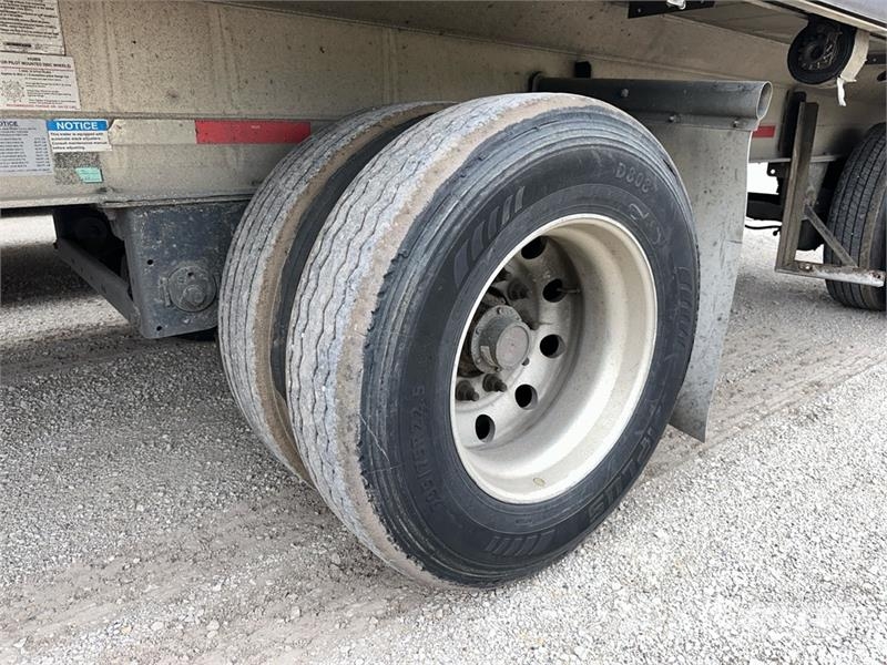 Fontaine HAR5212WSA 48 ft T/A Spread Axle Curtain Side Trai Curtainsideranhänger