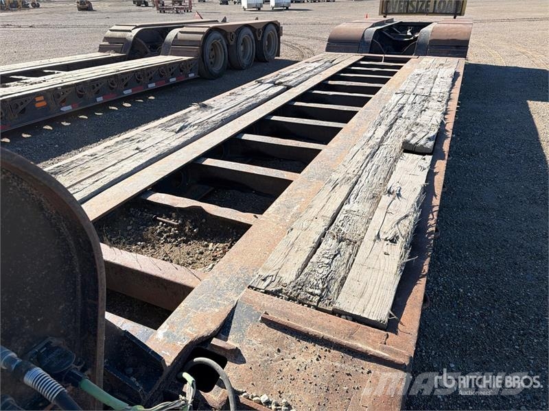 Fontaine T50S Tri/A Removable Gooseneck Lowboy Trailer Low loaders