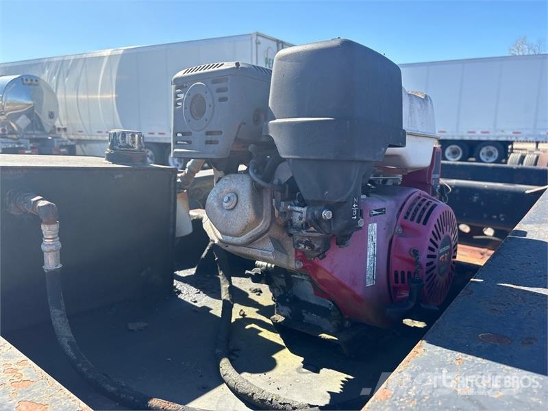 Fontaine TH55 110000 lb Tri/A Lowboy Trailer Низкорамные прицепы