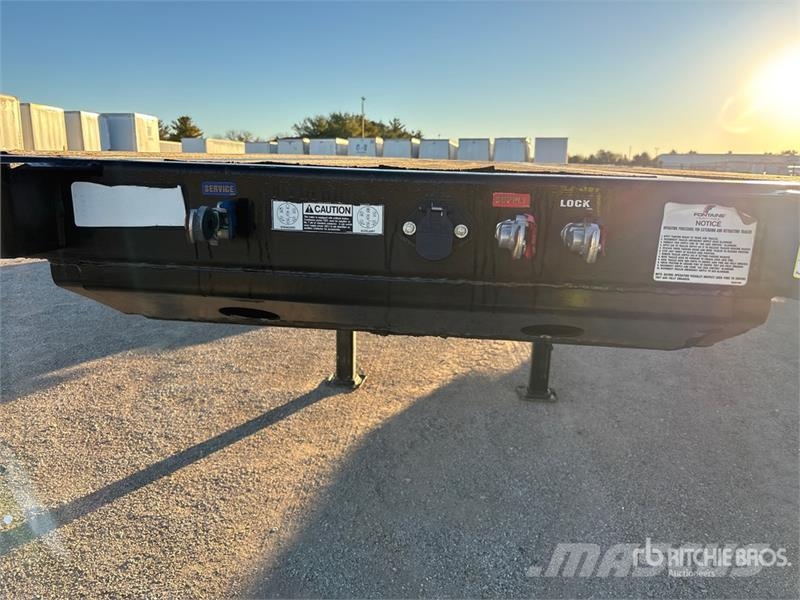 Fontaine Tri/A 53 ft - 90 ft Extendable Flatbed Trailer Platformos / Pakrovimas iš šono
