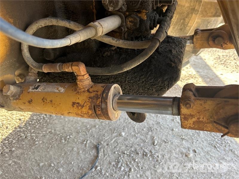 Ford 455D Chargeuse sur pneus