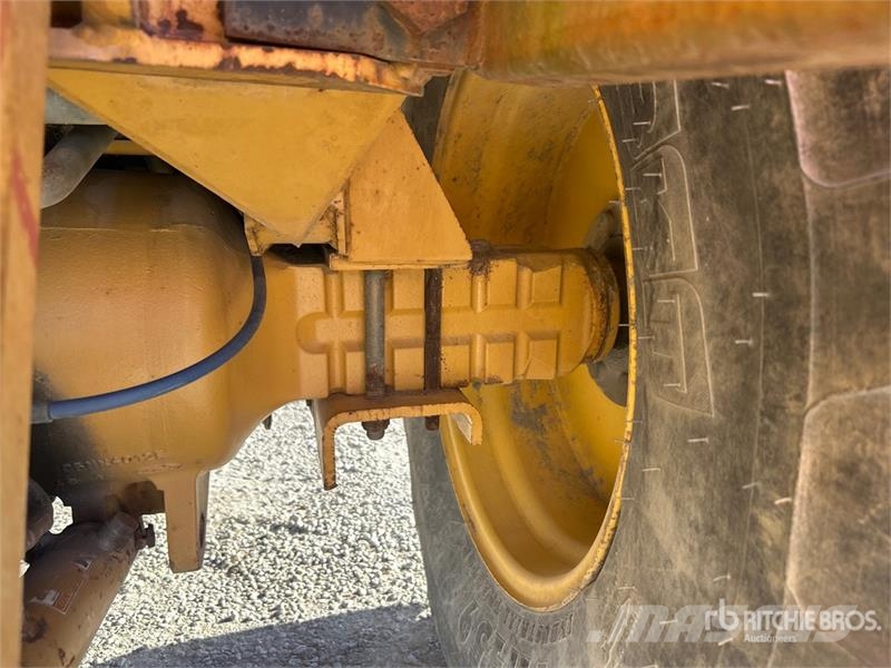Ford 455D Chargeuse sur pneus