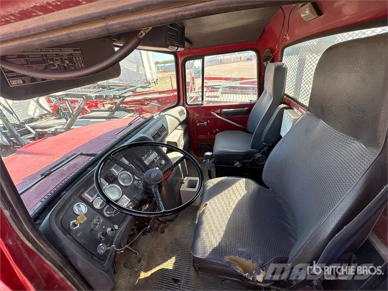 Ford 60-26 6000 lb Straight Boom on Ford 6x4 Boom Truck Kranwagen