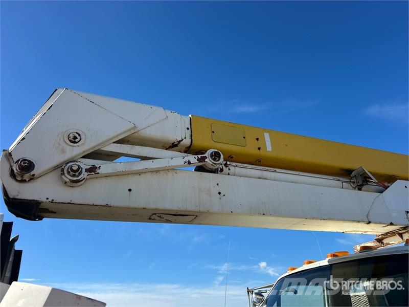 Ford 805 on Ford F-800 4x2 Bucket Truck Lastbilmonterede lifte