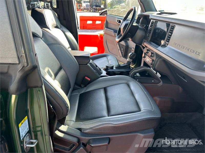 Ford Bronco Big Bend 4WD SUV Avtomobili