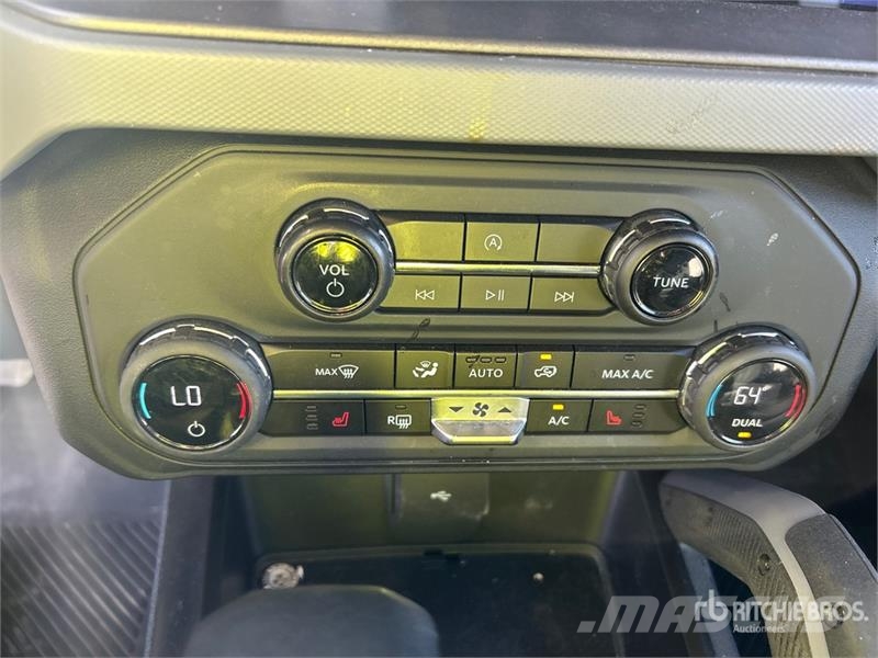 Ford Bronco Big Bend 4WD SUV Avtomobili