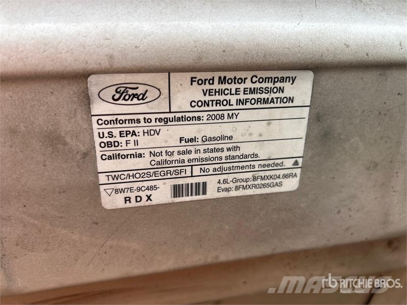 Ford E-150 Econoline Busy / Vany