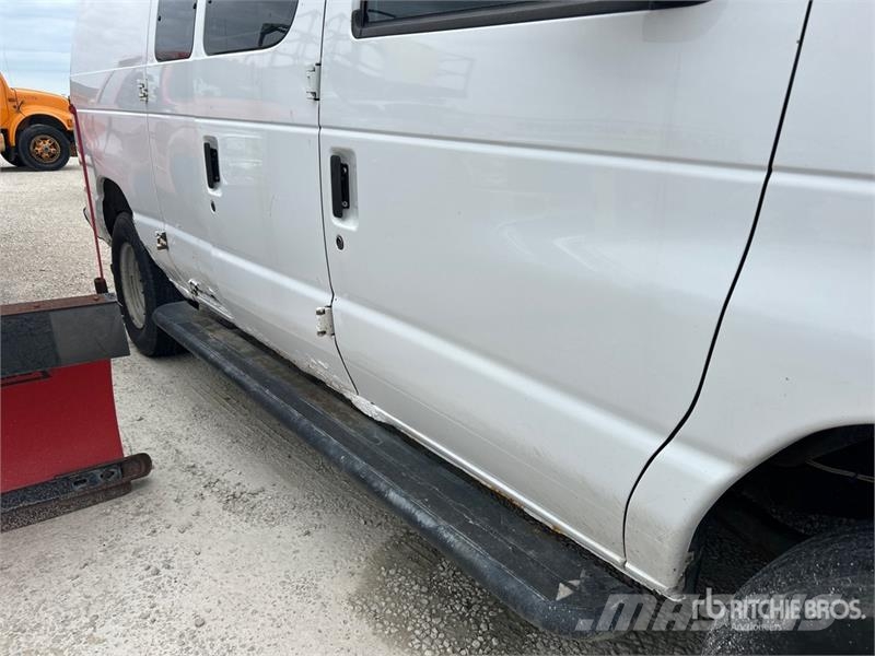 Ford E-250 Κλούβες με συρόμενες πόρτες