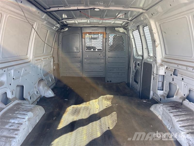 Ford E-250 Ванове за доставки