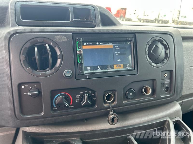 Ford E-250 Κλούβες με συρόμενες πόρτες
