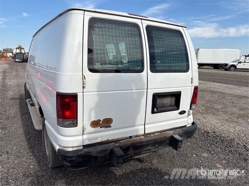 Ford E-250 Dostavna vozila / kombiji