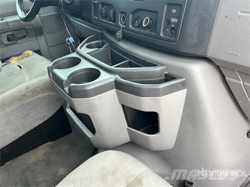 Ford E-250 Κλούβες με συρόμενες πόρτες